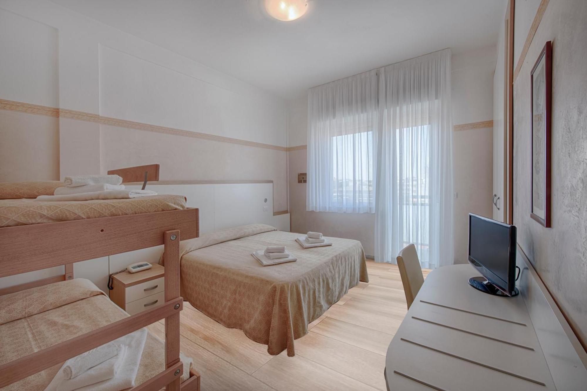 Hotel Continental Milano Marittima Dış mekan fotoğraf