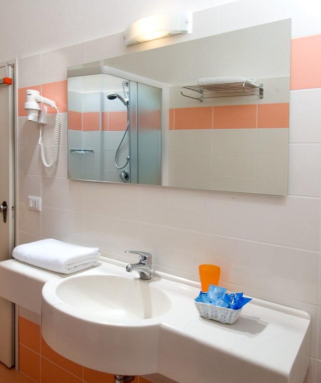 Hotel Continental Milano Marittima Dış mekan fotoğraf